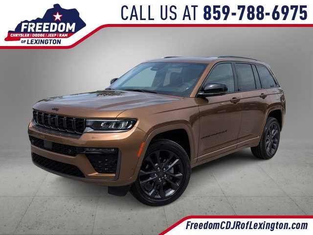 2026 Jeep Grand Cherokee GRAND CHEROKEE LIMITED RESERVE 4X4 in Copper Shino Metallic Clear-Coat Exterior Paint — front three-quarter view