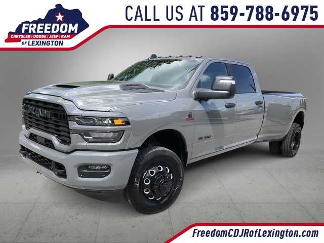 2026 RAM 3500 RAM 3500 BIG HORN CREW CAB 4X4 8' BOX in Ceramic Gray Clear-Coat Exterior Paint — front three-quarter view