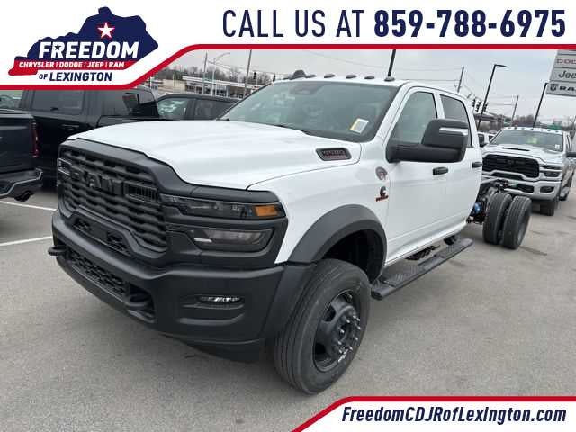 2026 RAM Ram 5500 Chassis Cab RAM 5500 TRADESMAN CHASSIS CREW CAB 4X4 84' CA in Bright White Clear-Coat Exterior Paint — front...