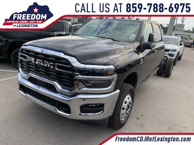 2025 RAM 3500 Chassis RAM 3500 TRADESMAN CREW CAB CHASSIS 4X4 60' CA in Diamond Black Crystal Pearlcoat — front three-quarter view