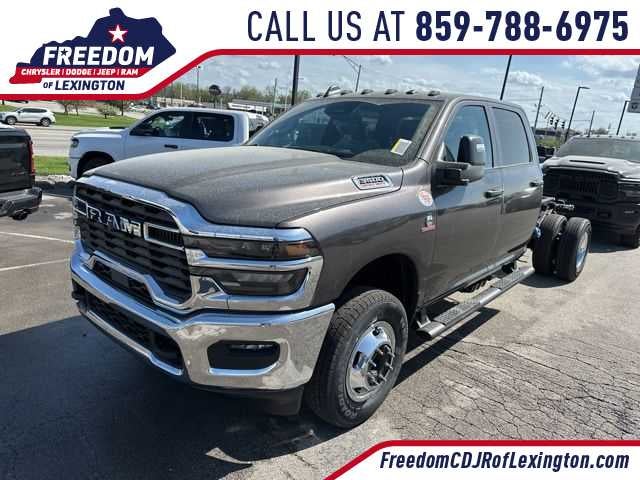 2026 RAM 3500 Chassis Cab RAM 3500 TRADESMAN CREW CAB CHASSIS 4X4 60' CA in Granite Crystal Metallic Clear-Coat Exterior Paint — front...