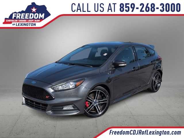 2016 Ford Focus ST in Magnetic — front three-quarter view