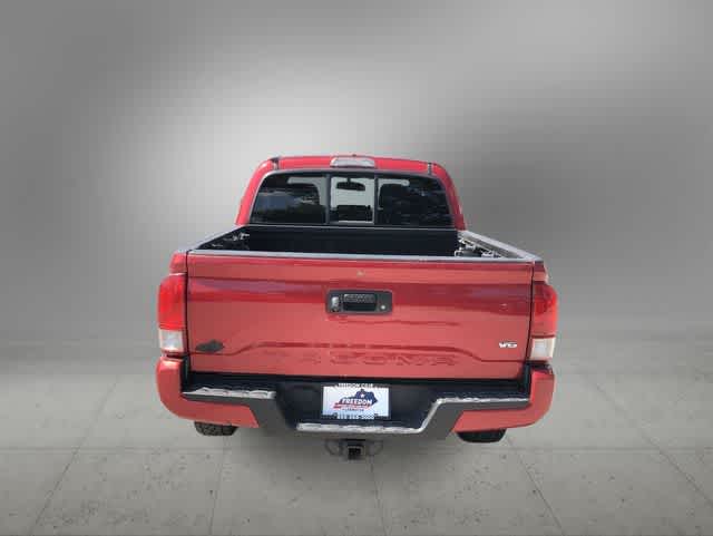 2016 Toyota Tacoma — detail view